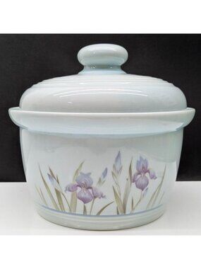 Royal Doulton Blue Iris Covered Casserole Dish Lambethware Vintage 1981